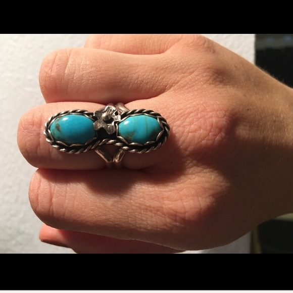 Genuine Turquoise & Sterling Silver Flower Ring! - Picture 4 of 7